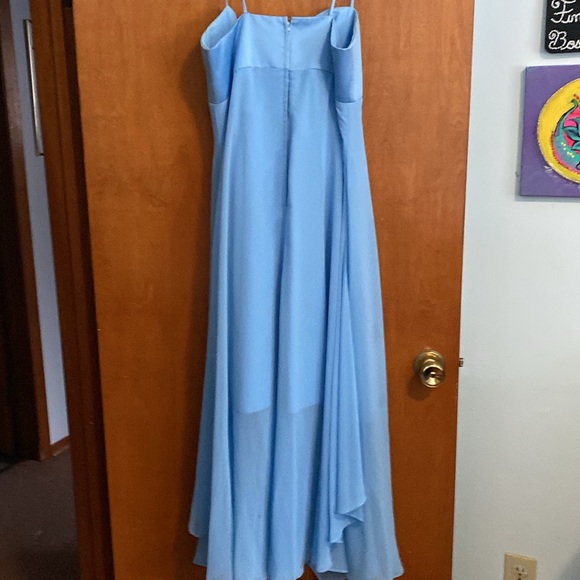 Beautiful blue evening gown - Picture 3 of 5